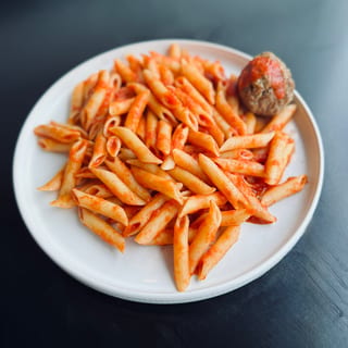 Kids Pasta w/ Meatball